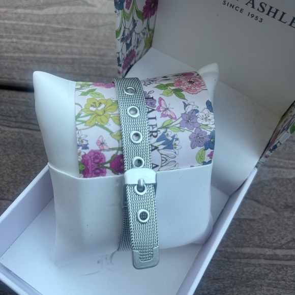 💥HP 💥 Women's Glitz Sparkle Dial Spray Silver Alloy Mesh Band Watch 36mm - Picture 5 of 7